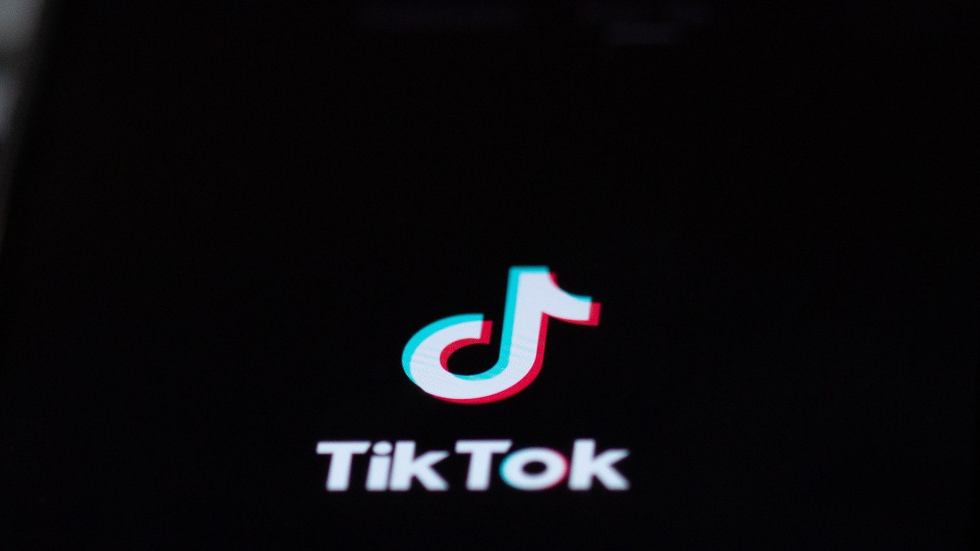 TikTok launches apps in TVs