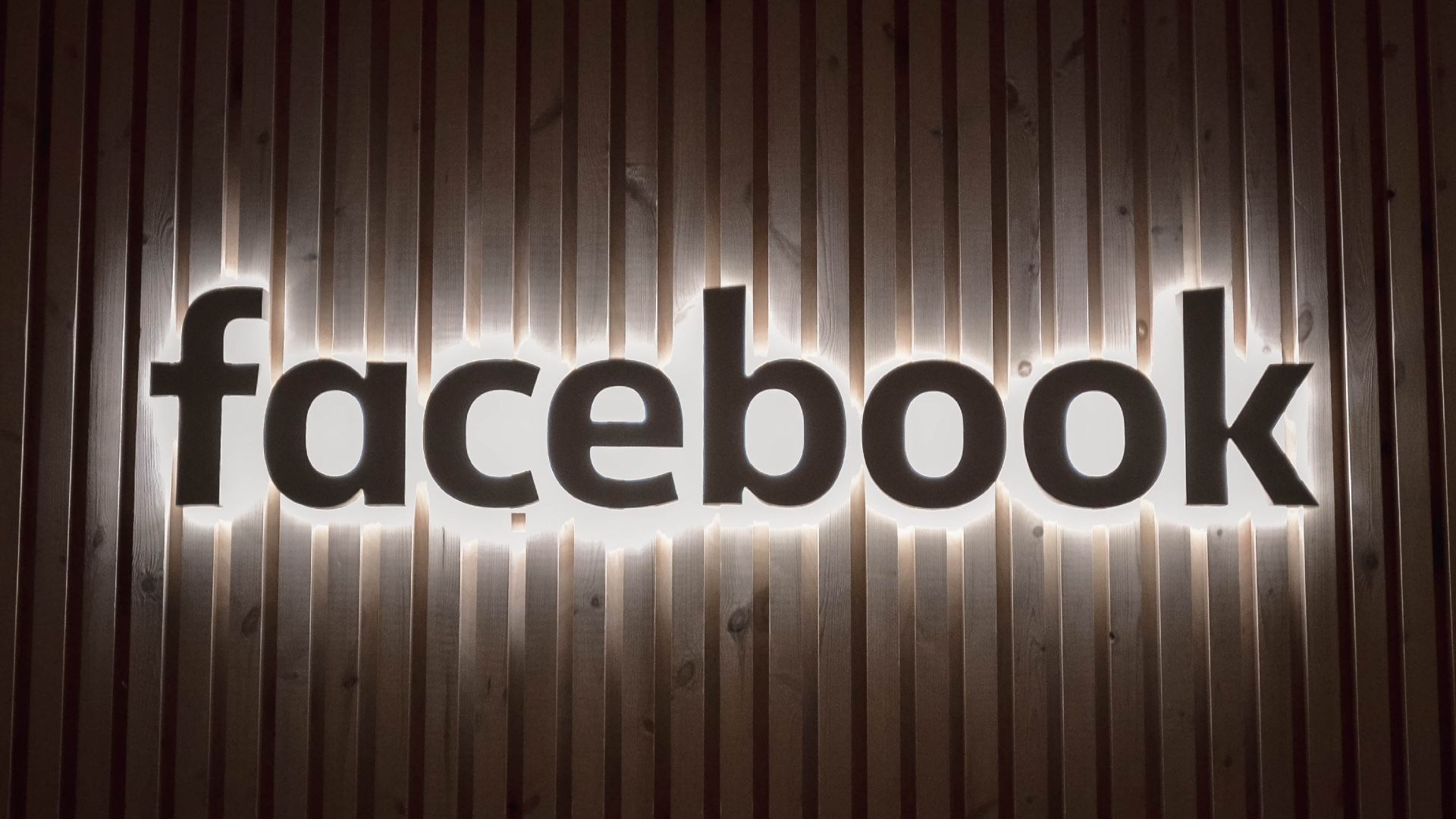 Facebook Ads quietly drops the 20%-text requirement for image