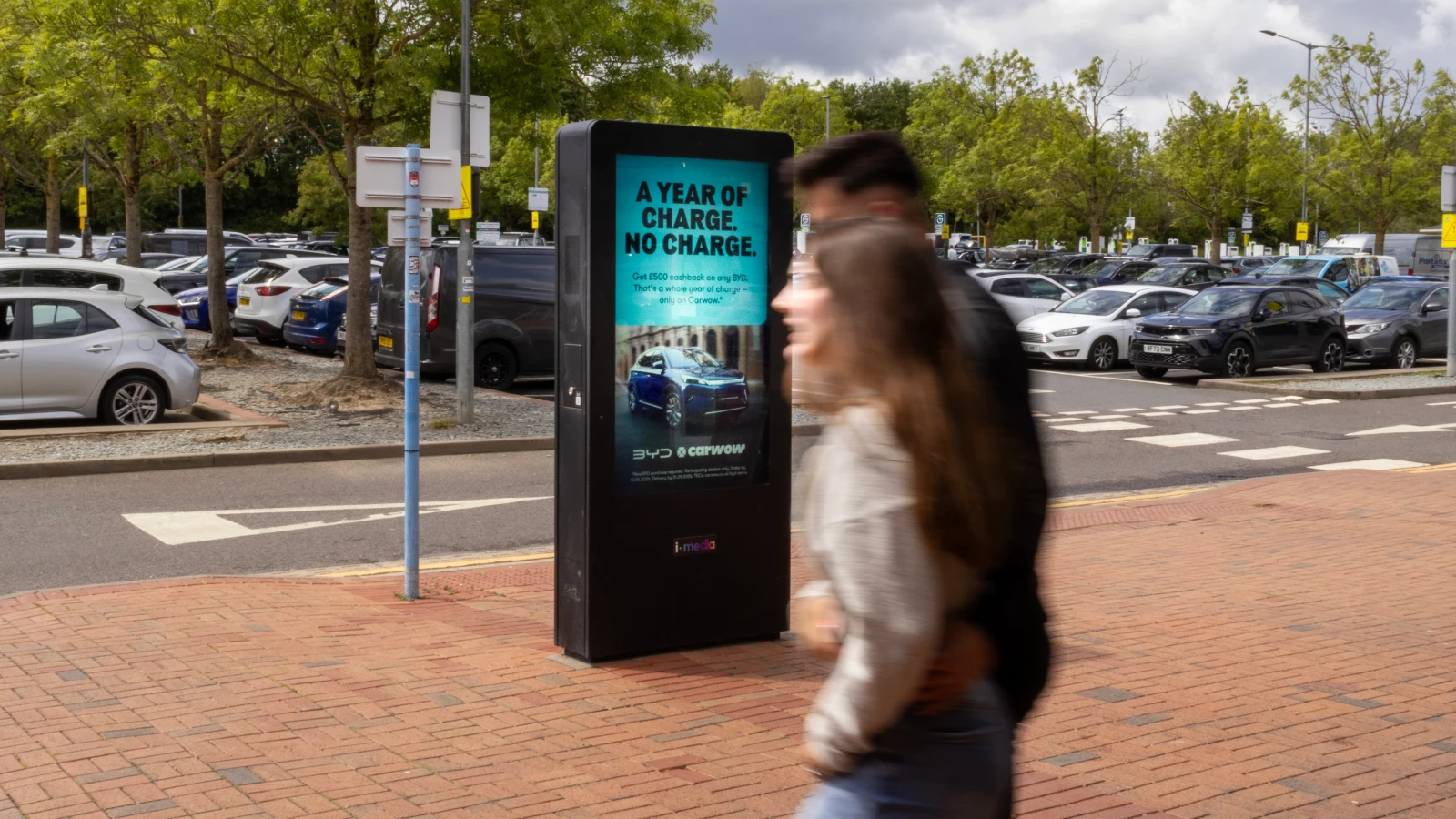 UK motorway DOOH hits programmatic as i-media integrates with VIOOH