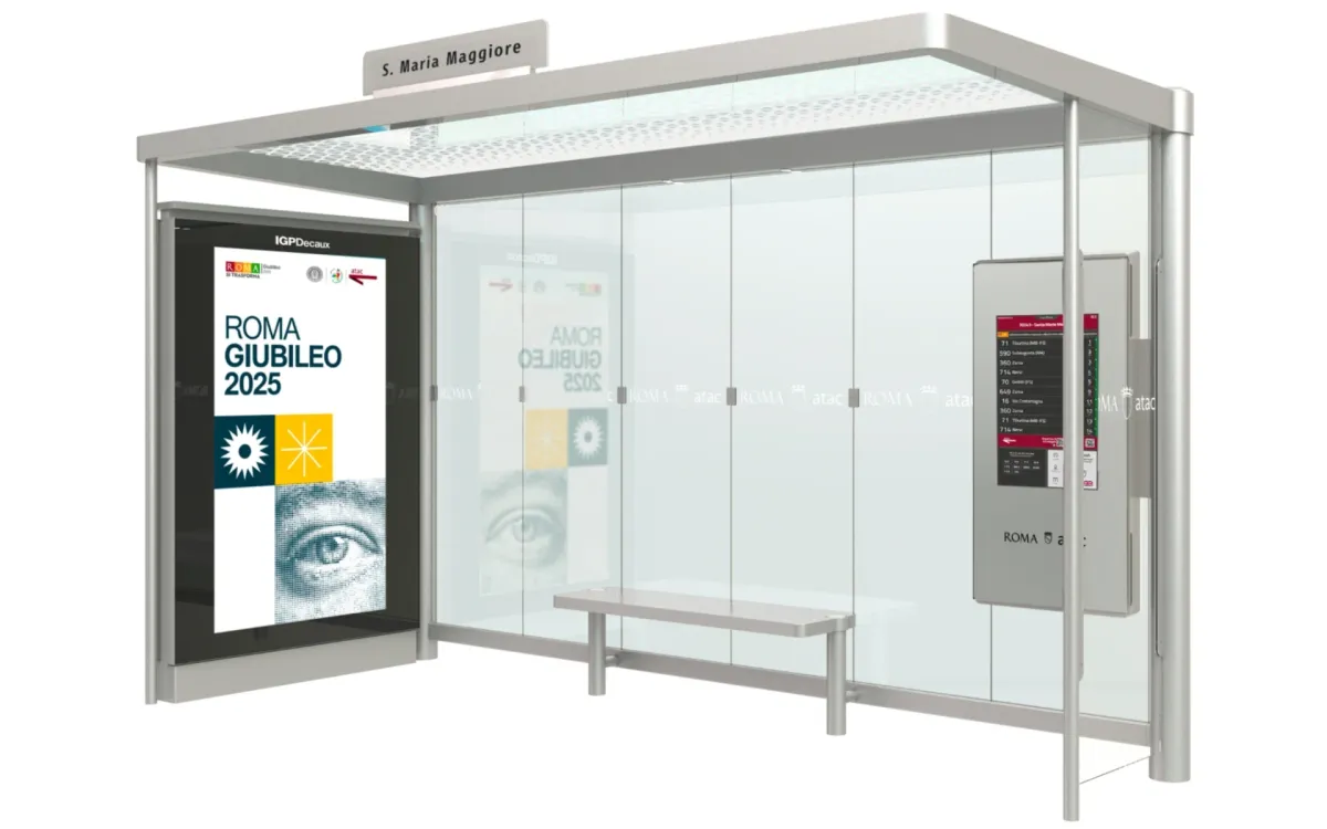 Rome expands public transport with 9,600 new digital bus shelters