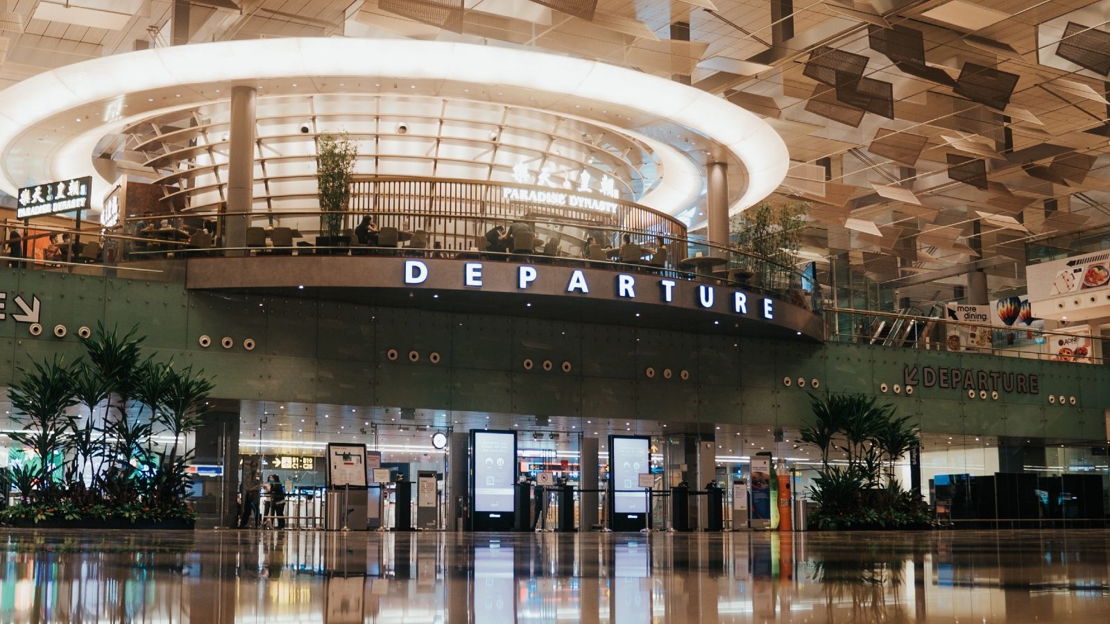 JCDecaux renews Singapore Changi Airport 2029